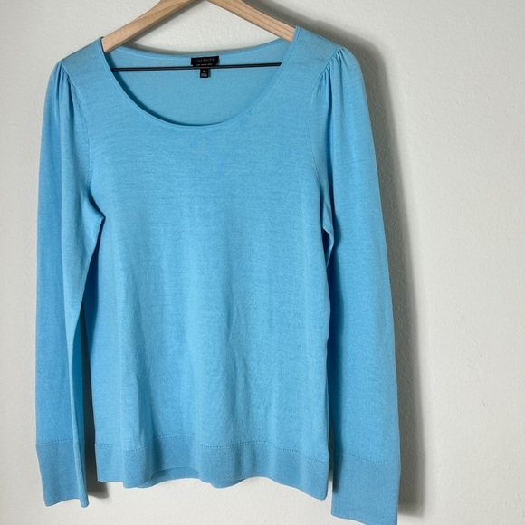 ✨SOLD✨ EUC Talbots Pure Merino Wool Blue Sweater Pleated Shoulder Pearl Cuffs - Picture 4 of 10